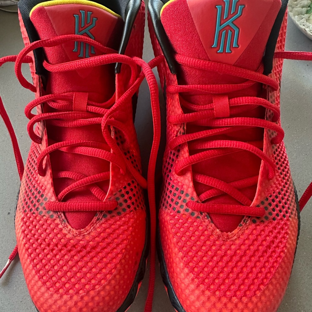 Kyrie Irving 1 Nike 10.5